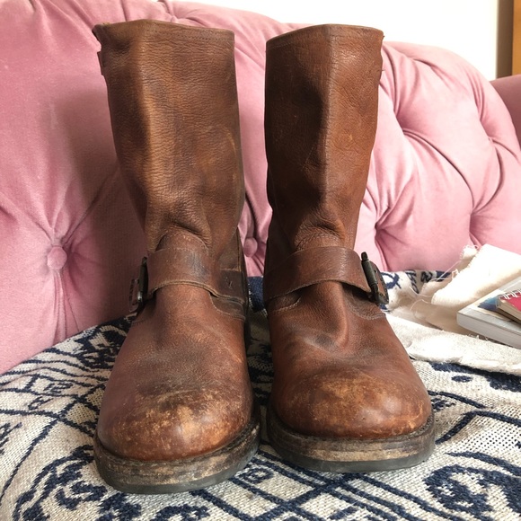 Distressed Frye leather motorcycle boots - Picture 2 of 9